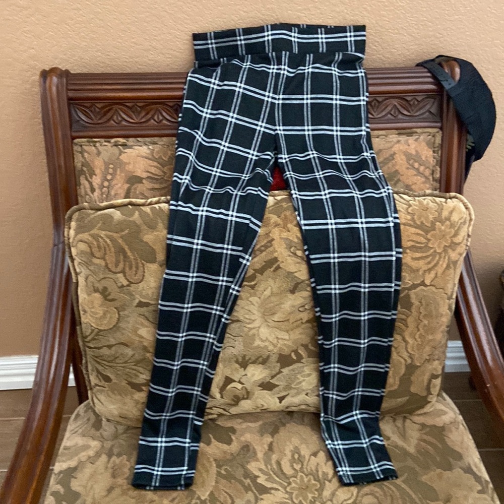 Plaid black and white pants size small